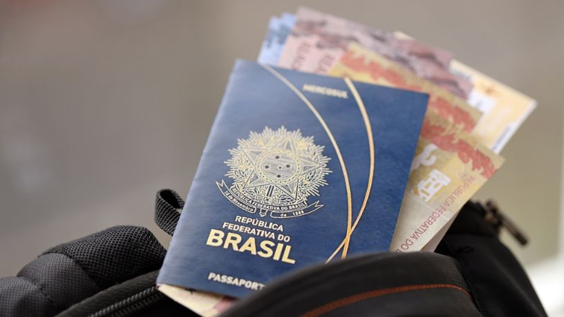 Viagens corporativas e política migratória dos EUA: como novas regras impactam empresas globais