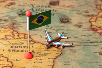 Voa Brasil: como o programa que oferece passagens de R$ 200 funciona para aposentados em 2026