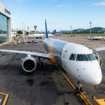 Embraer pode ter primeiro avião com decolagem automática: o que a tecnologia muda para quem viaja