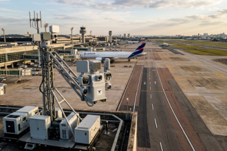 Aeroporto de Guarulhos terá tecnologia antidrones: o que muda para quem viaja de avião no Brasil